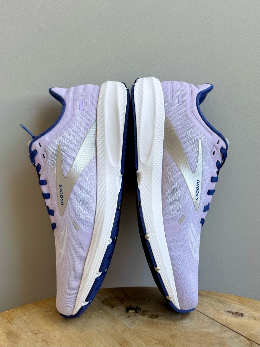 Brooks Launch 9 Women's Running Shoes Lilac Purple Navy Blue Silver Size 9 - Picture 5 of 11